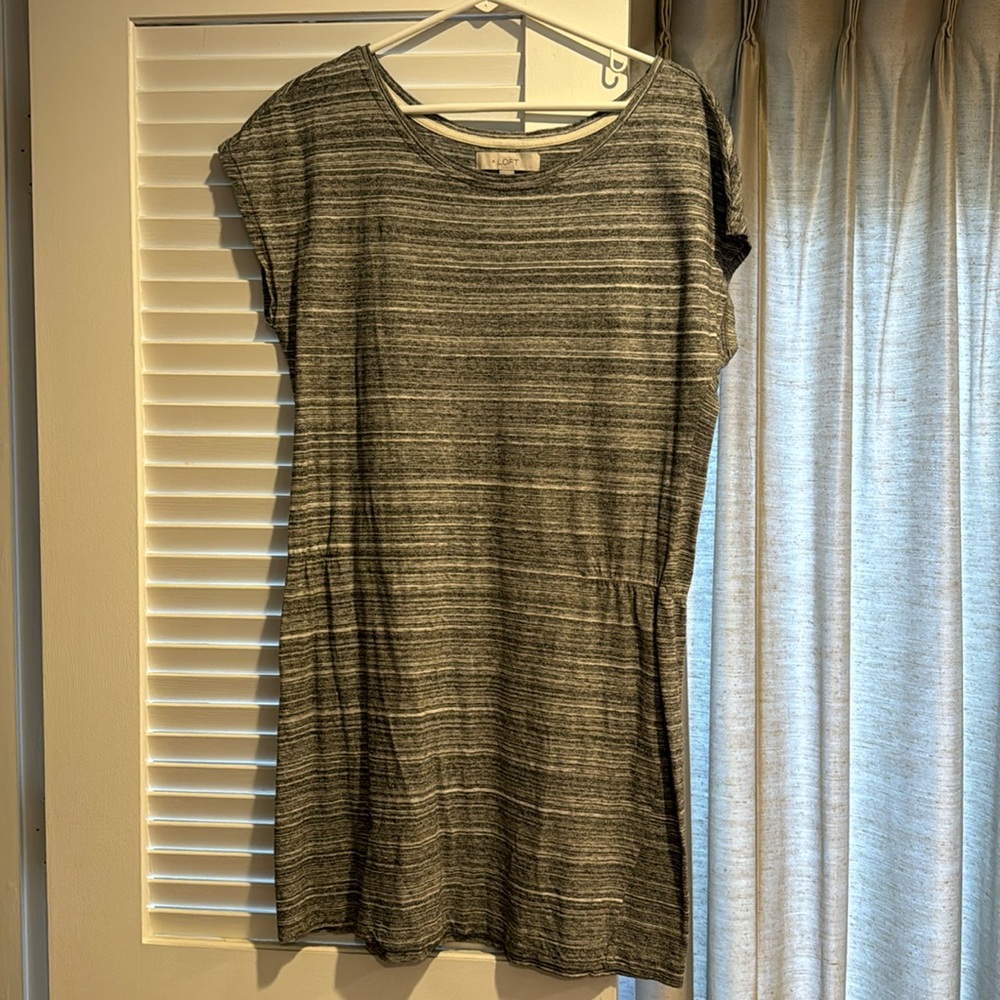 Loft short sleeved dress